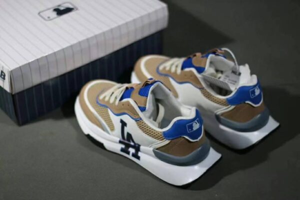 mlb-footwear-image