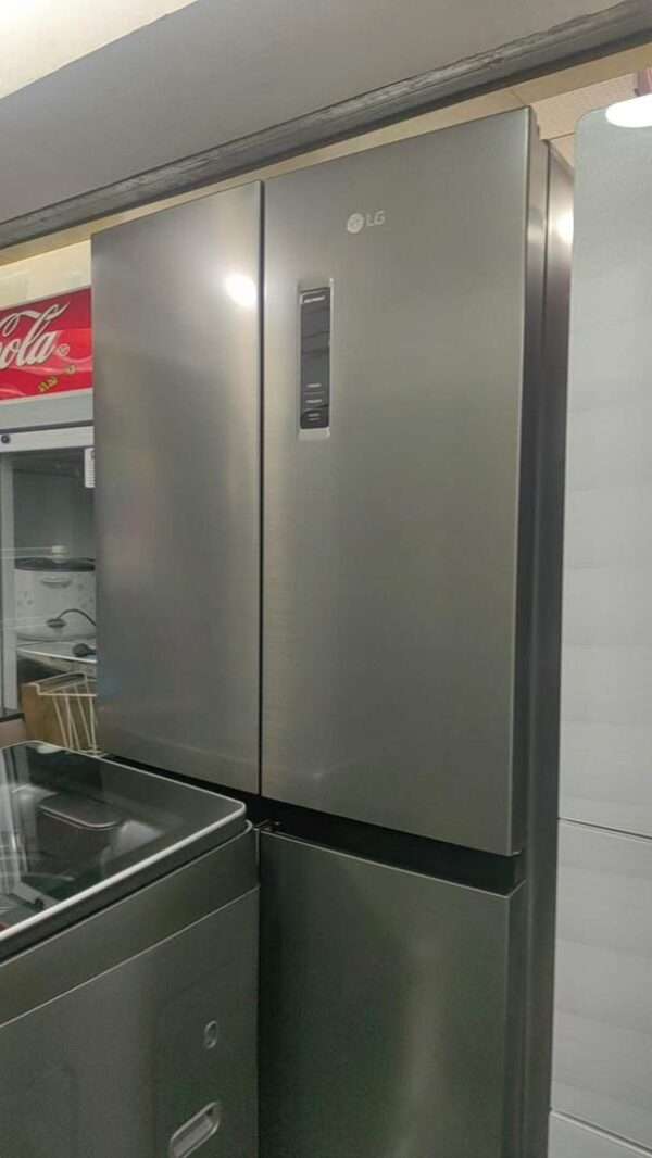 four door fridge image